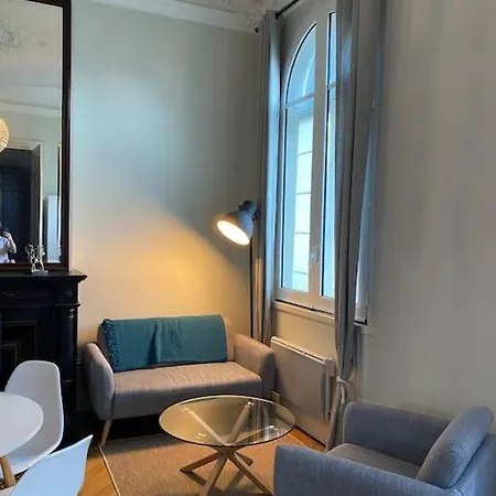 Daire Magnifique Haussmanien De 42M2 Bordeaux